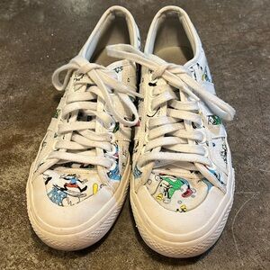 Adidas Disney colab Goofy sneakers. Size 7.5M 9.5 F
